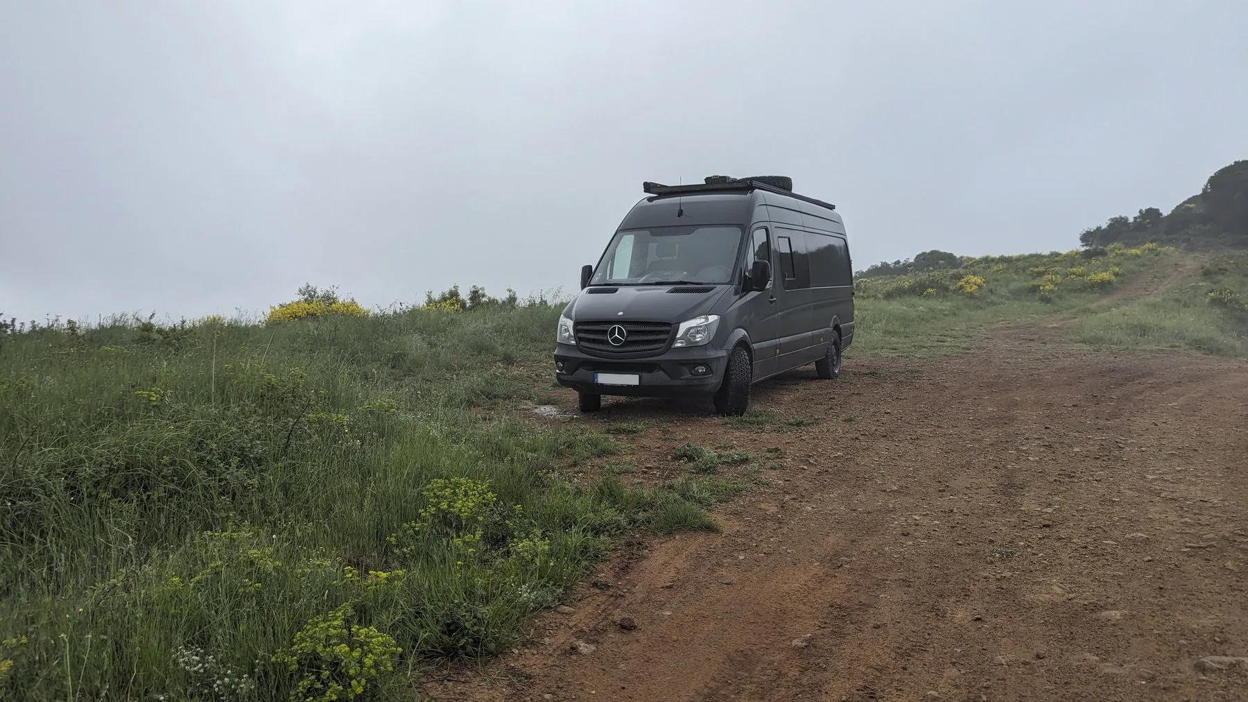 Vehicle — Image 17