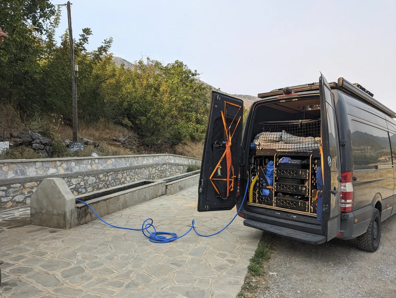 Wasser-, Warmluft und Gassystem — Bild 6